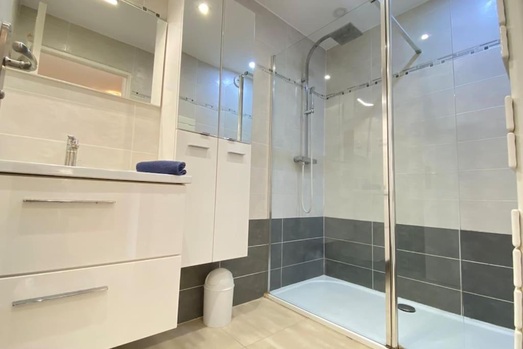 Charming 1 bedroom with private garden Antibes Buitenkant foto